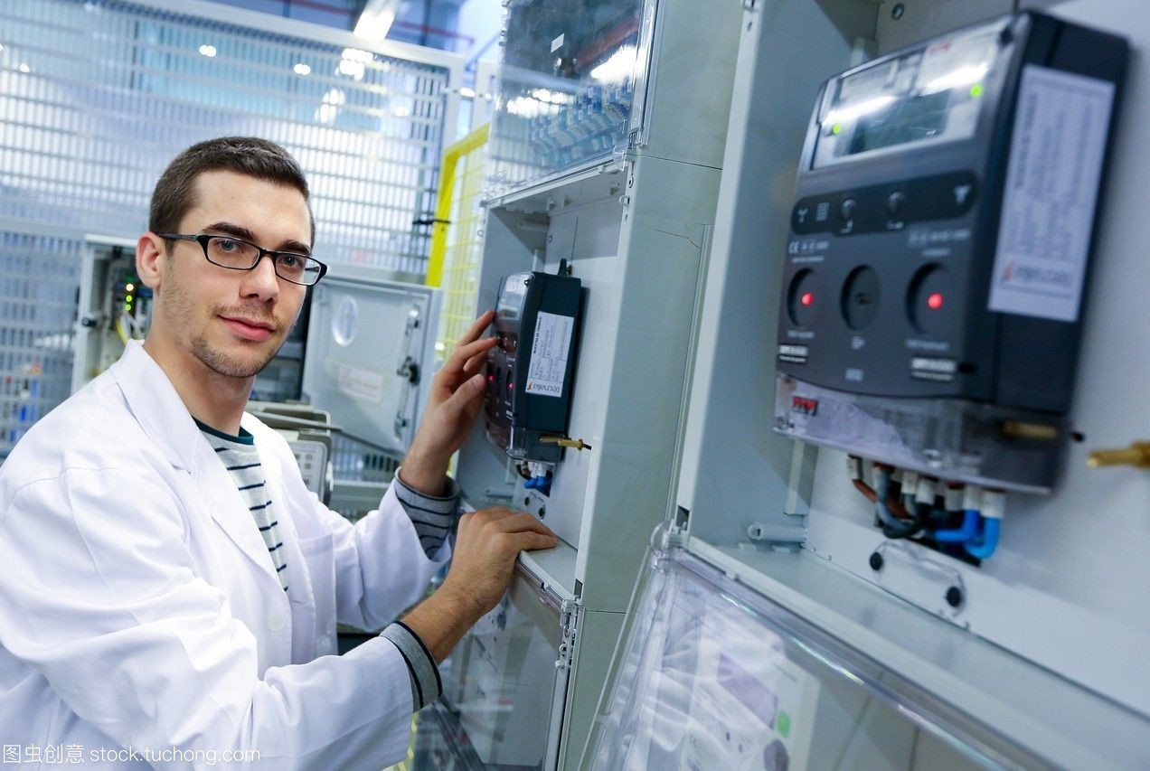 研究員。電器柜性能計數器。低壓微網絡。用于智能電網和智能電表的測試和證書服務。電力電子設備認證。技術服務行業。tecnaliaresearch&innovationbizkaiabasquecountry,西班牙。